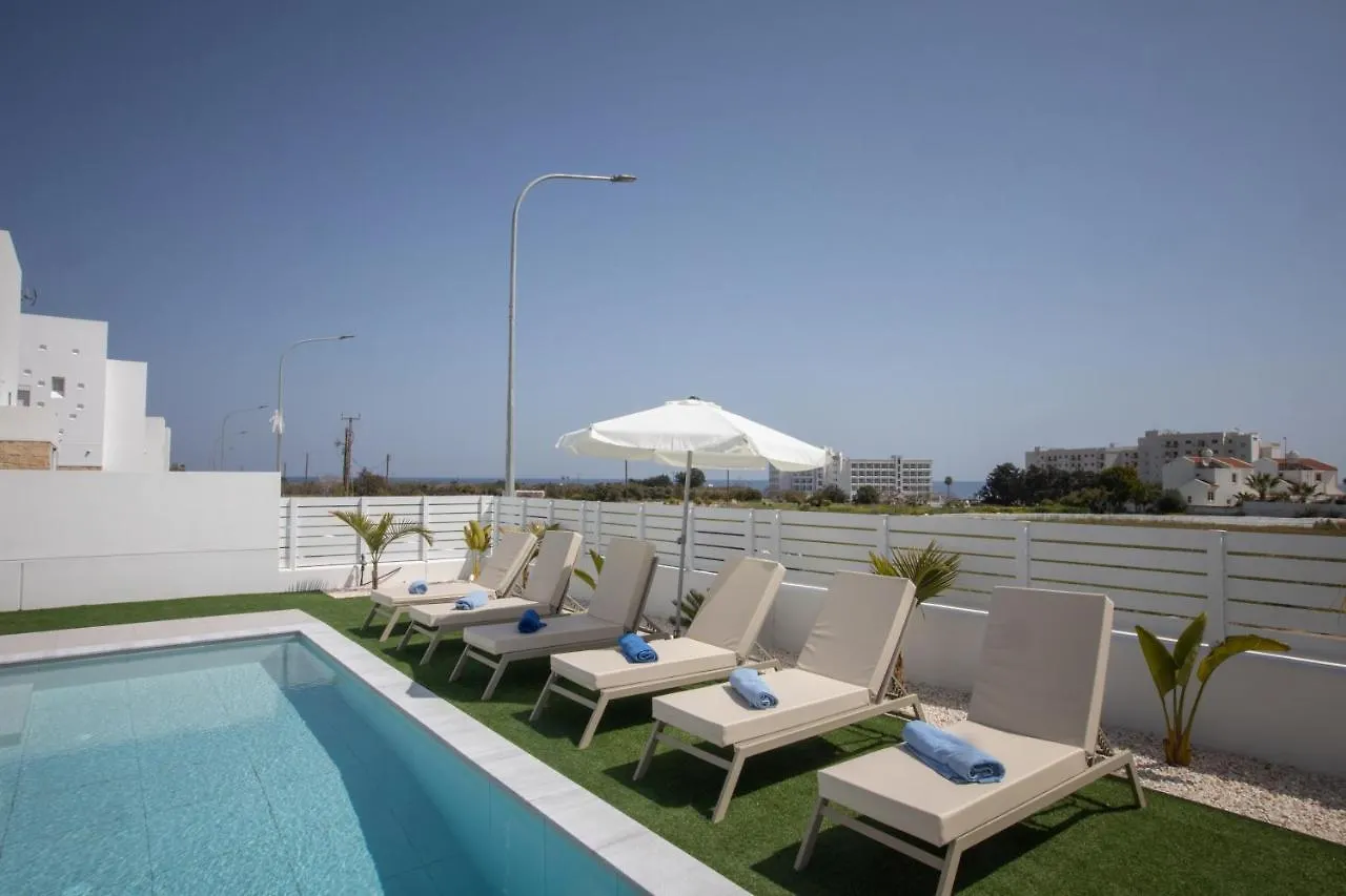 Walk To Protaras Center & Beach- Your Dream Escape, Blue Island Villa Cypern
